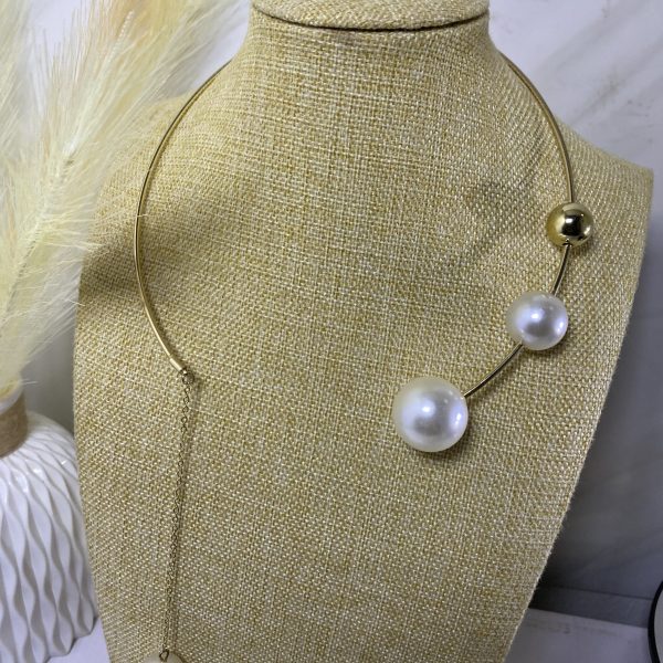 Sochi’s Éclat Aureline Luxe Pearl Torque Necklace