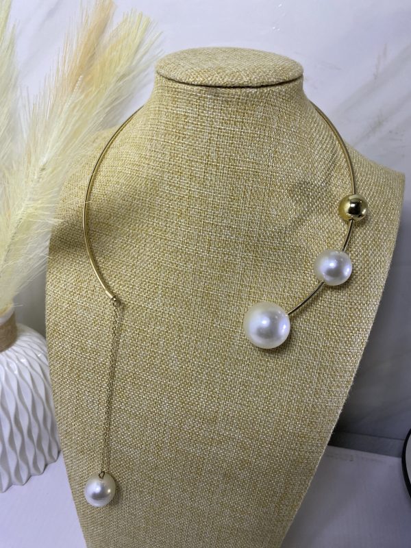 Sochi’s Éclat Aureline Luxe Pearl Torque Necklace