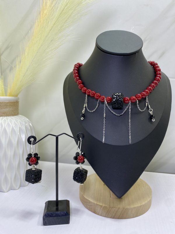 Sochi’s Éclat Heiress Set – Luxury Red & Black Statement Jewelry Set - Image 3