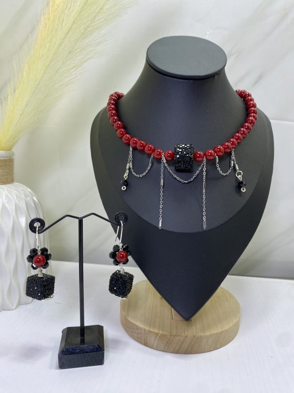 Sochi’s Éclat Heiress Set – Luxury Red & Black Statement Jewelry Set - Image 2
