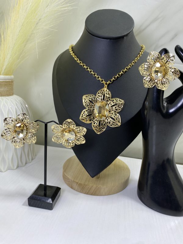Sochi’s Éclat Dynasty Set – Gold Edition - Image 2
