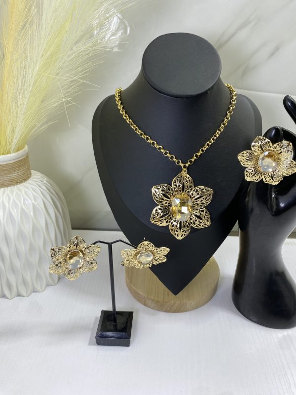 Sochi’s Éclat Dynasty Set – Gold Edition - Image 4