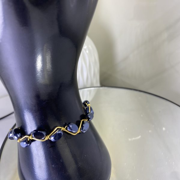 Sochi’s Éclat Iselora Bracelet – Noir Edition