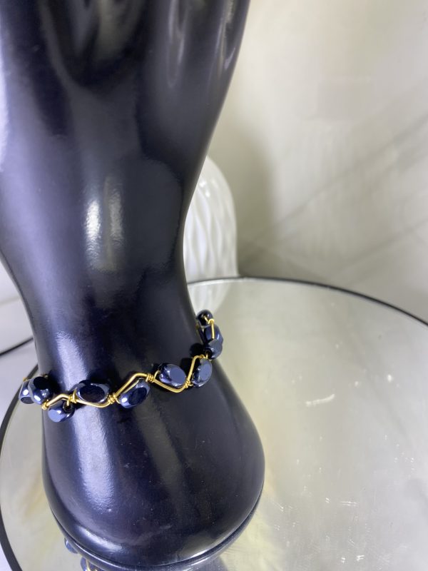 Sochi’s Éclat Iselora Bracelet – Noir Edition