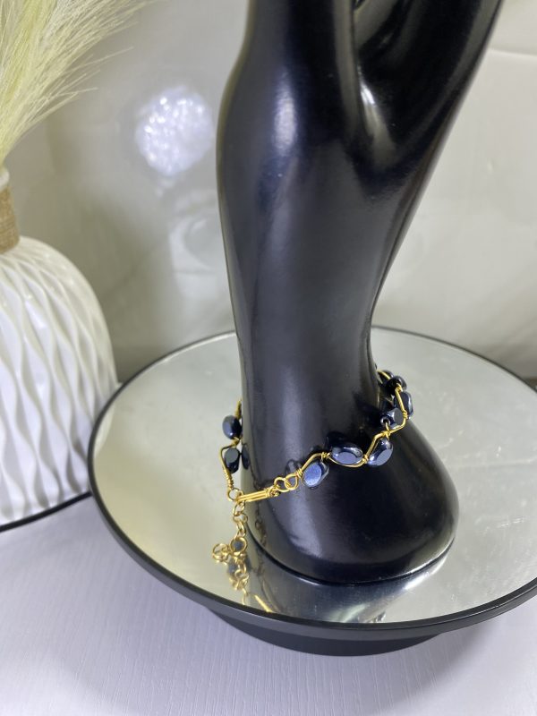 Sochi’s Éclat Iselora Bracelet – Noir Edition - Image 3