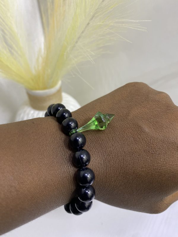 Sochi’s Éclat Essence Bracelet – Green Accent Edition - Image 2