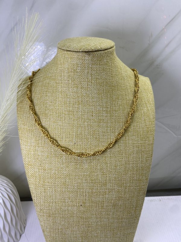 Sochi’s Éclat Imperius Necklace – Gold Spiral Edition