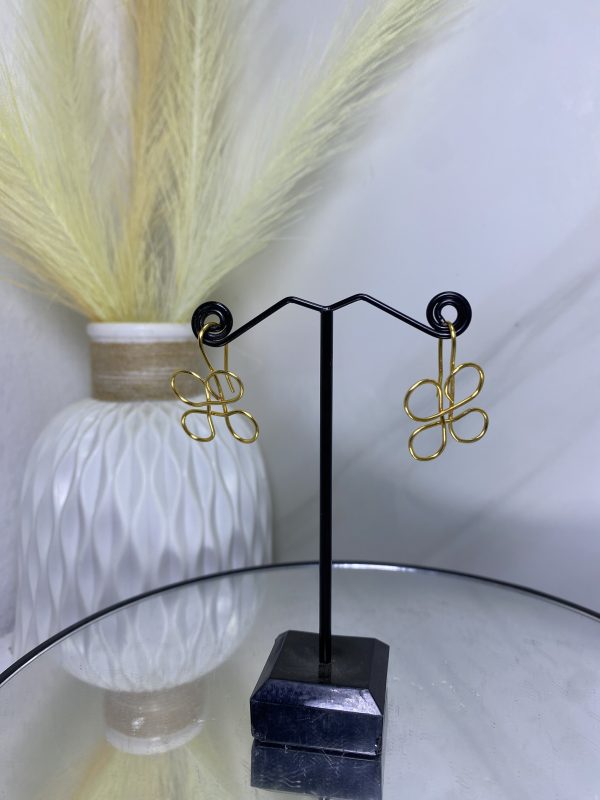 Sochi’s Éclat Aveline Earrings – Golden Loop Edition - Image 3